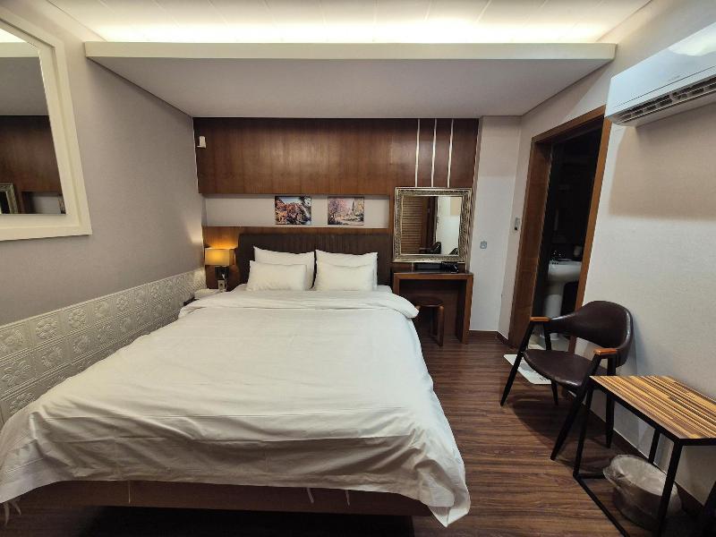 New Day Hotel Gangnam image