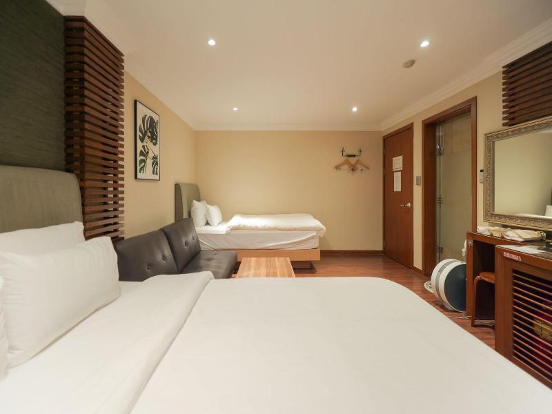 New Day Hotel Gangnam image