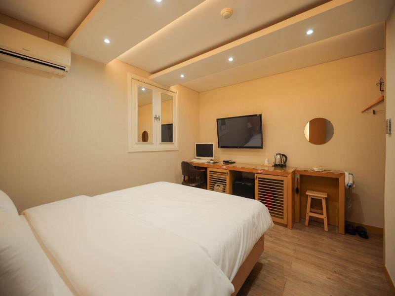 New Day Hotel Gangnam image