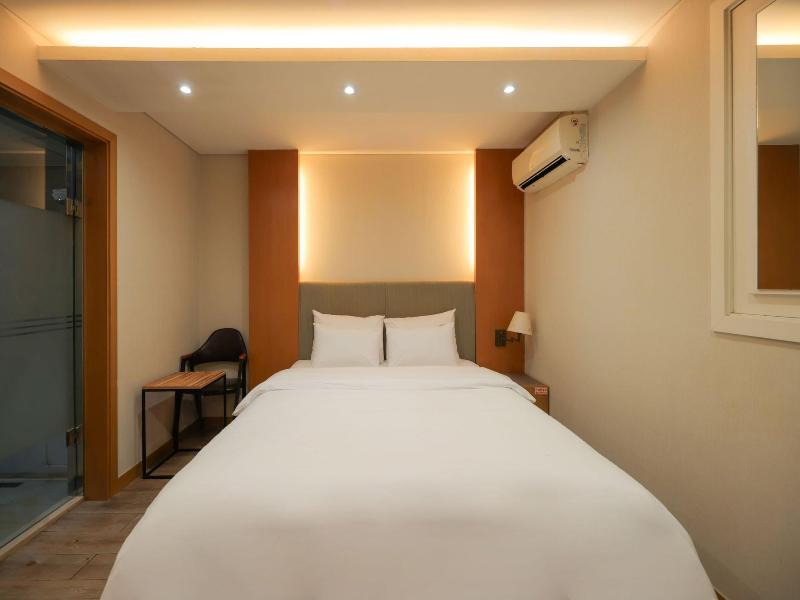 New Day Hotel Gangnam image