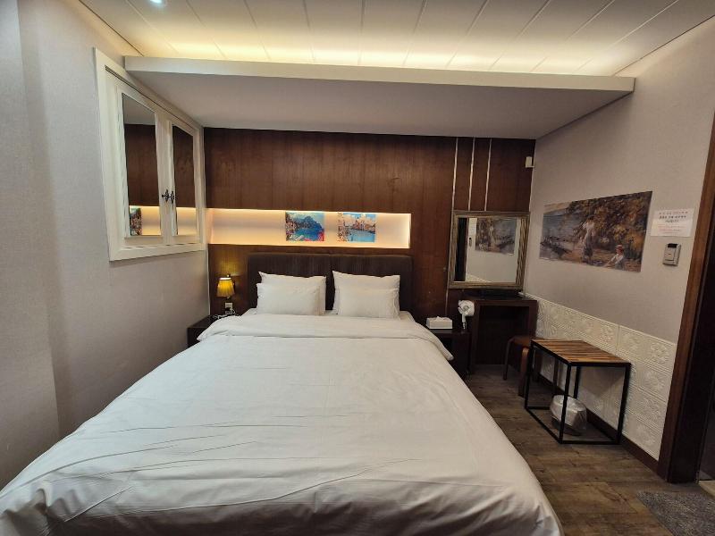 New Day Hotel Gangnam image
