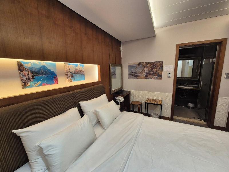 New Day Hotel Gangnam image