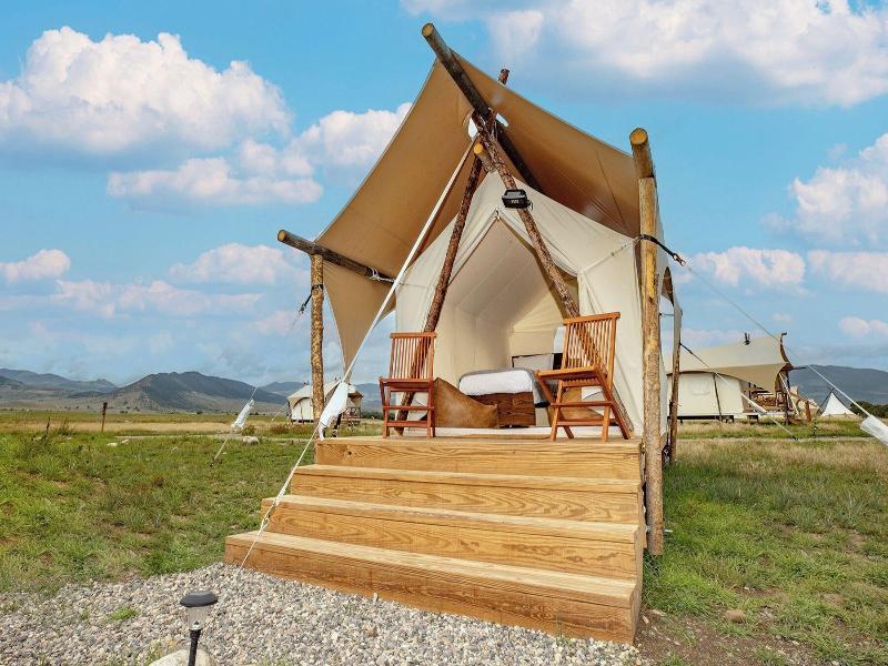 Under Canvas North Yellowstone image