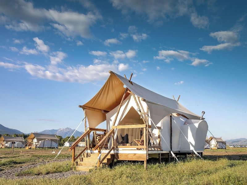 Under Canvas North Yellowstone image