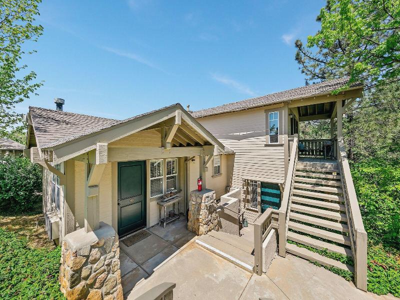 Orchard Hill — general view