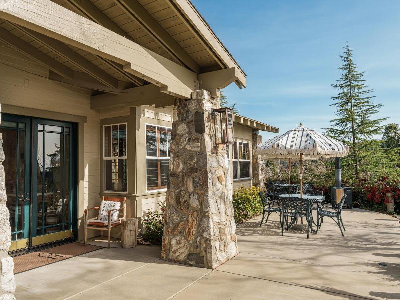 Orchard Hill — general view