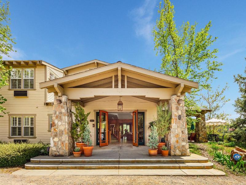 Orchard Hill image