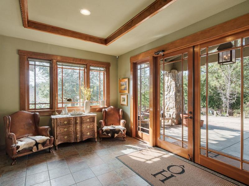 Orchard Hill image