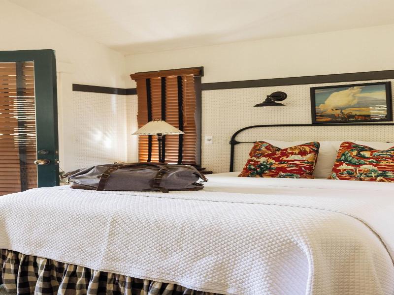 Orchard Hill image