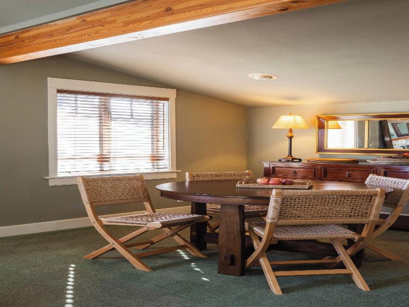 Orchard Hill image