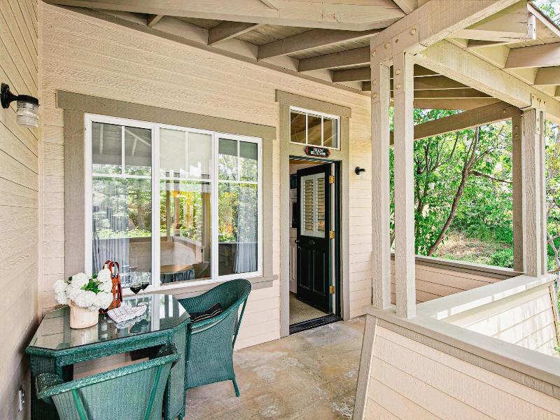 Orchard Hill image