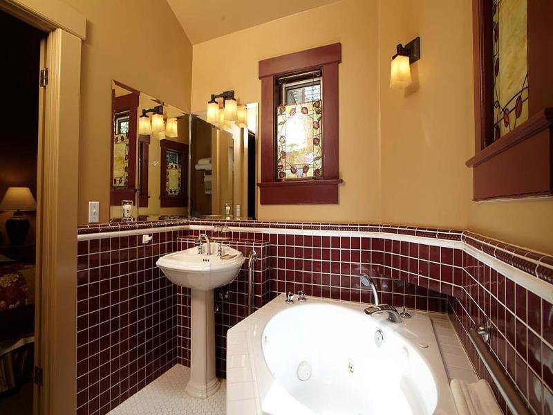 Orchard Hill image