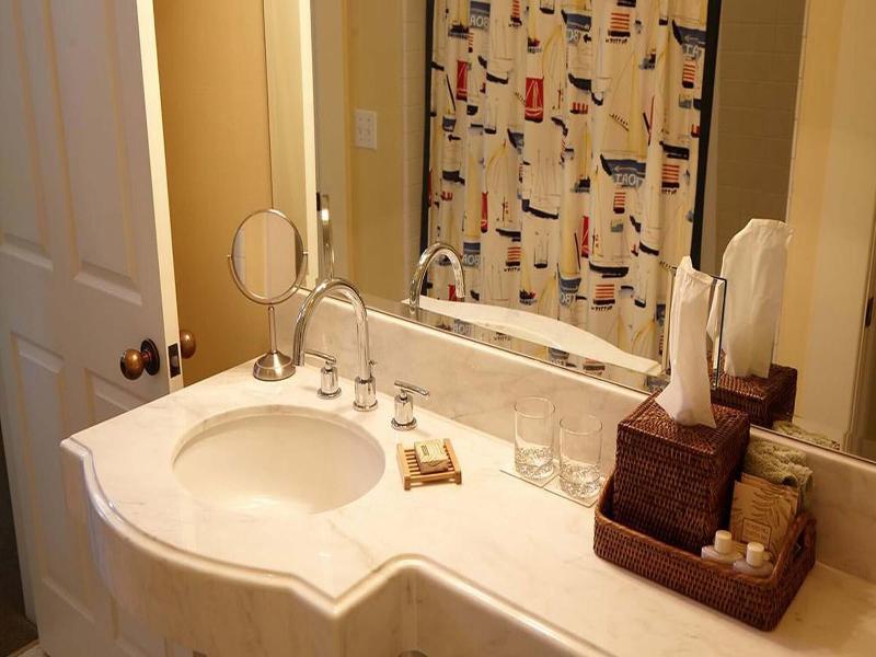 Orchard Hill image
