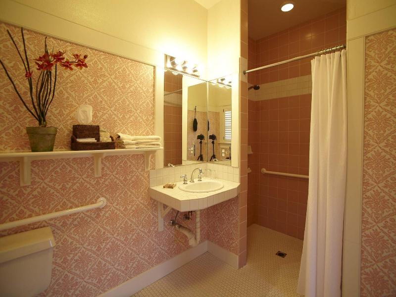 Orchard Hill image