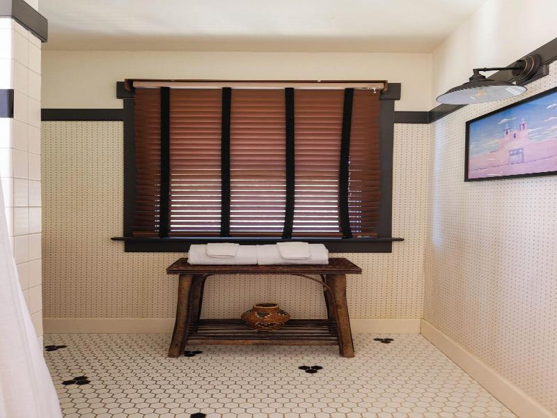 Orchard Hill image