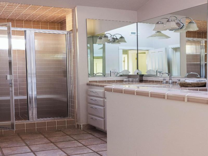 Orchard Hill image