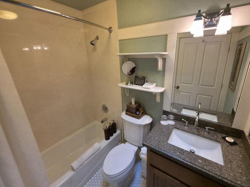 Orchard Hill image