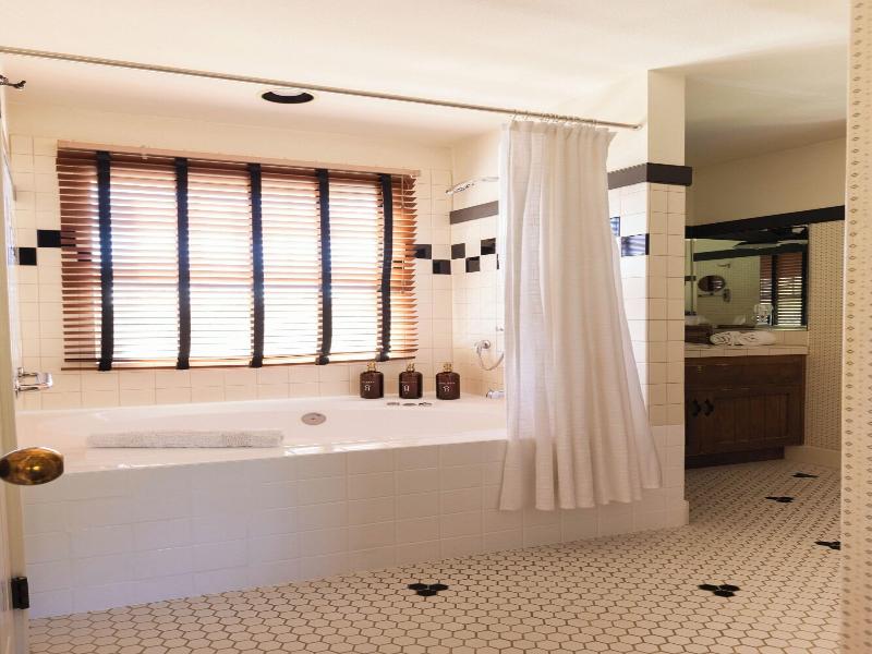 Orchard Hill image