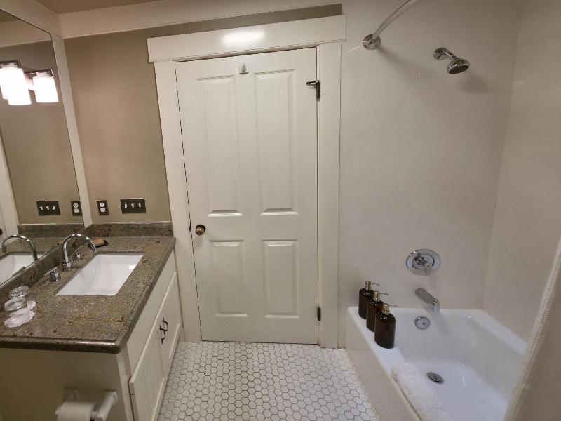 Orchard Hill image