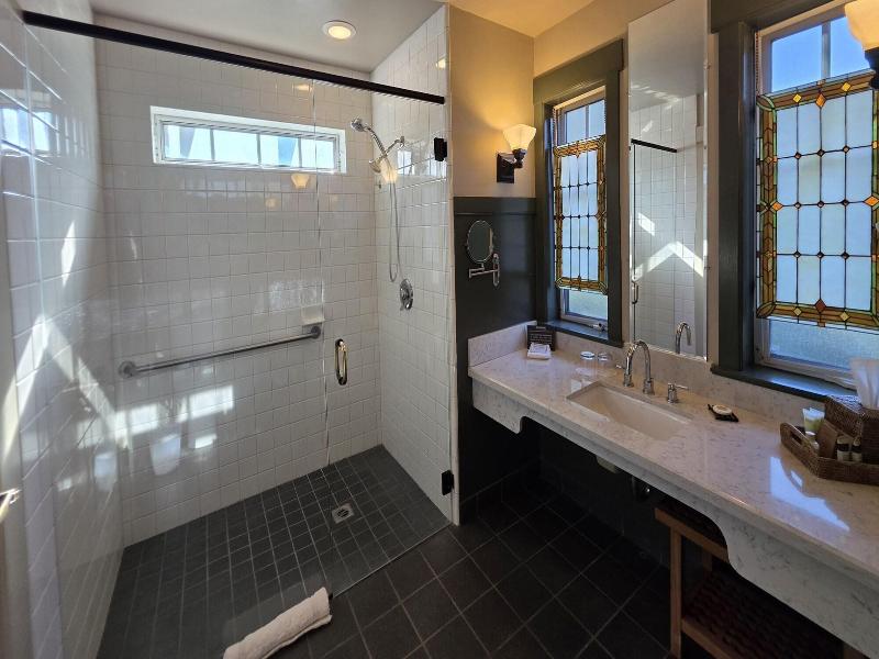 Orchard Hill image