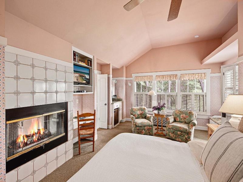 Orchard Hill image