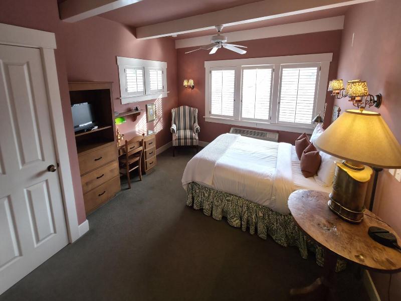 Orchard Hill image