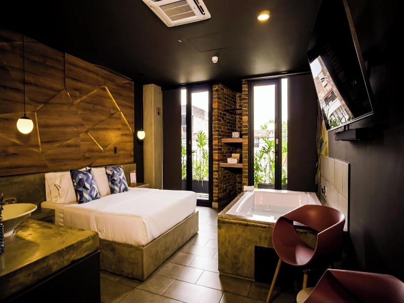 Los Patios Cool Living image