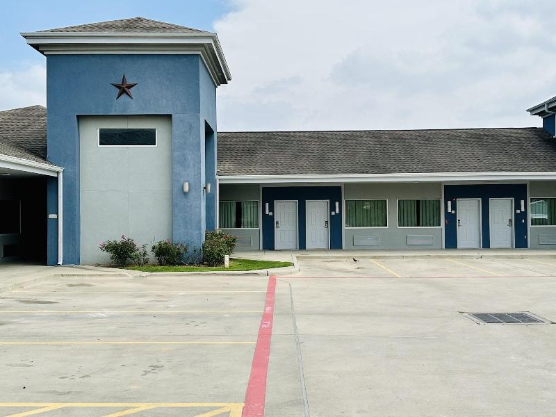 Lone Star Inn image