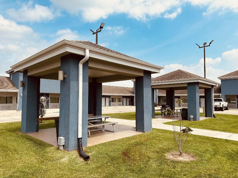 Lone Star Inn image