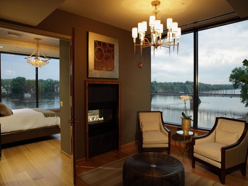Lambertville Station Restaurant And Inn image