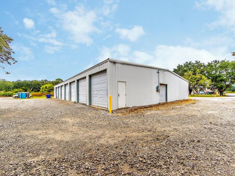 Southern Breeze Lodge image