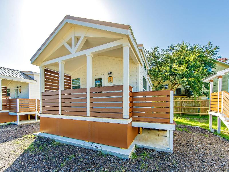 Southern Breeze Lodge image