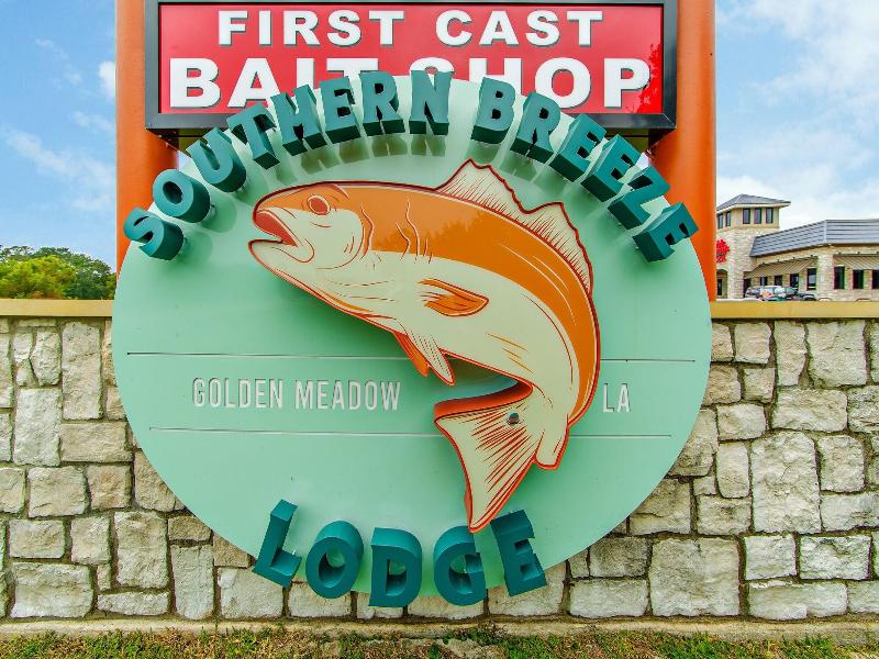 Southern Breeze Lodge image