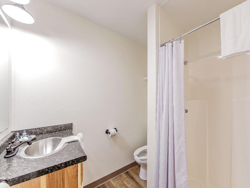 Southern Breeze Lodge image