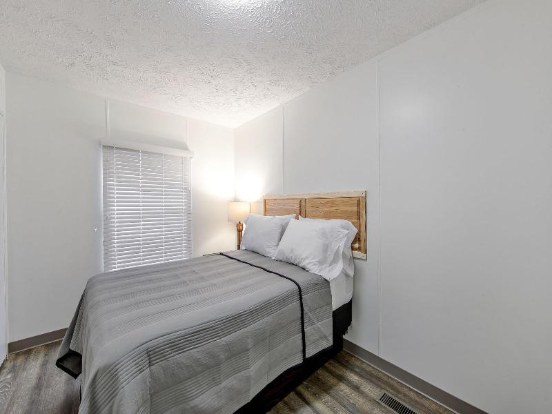 Southern Breeze Lodge image
