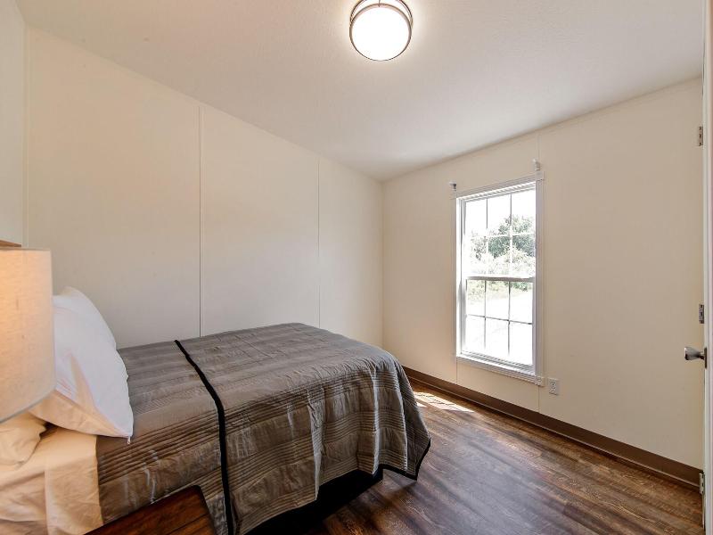 Southern Breeze Lodge image
