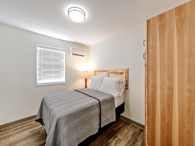 Southern Breeze Lodge image
