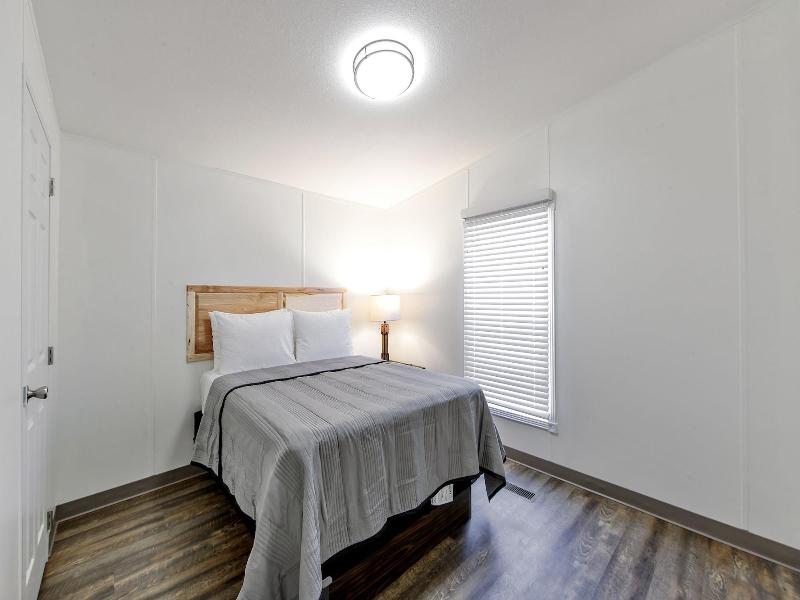 Southern Breeze Lodge image