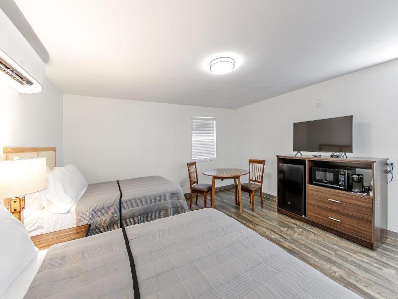 Southern Breeze Lodge image