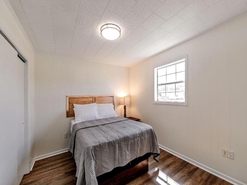Southern Breeze Lodge image