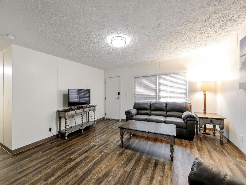 Southern Breeze Lodge image