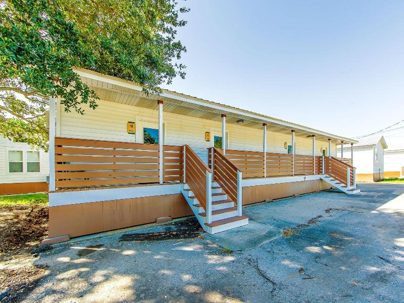 Southern Breeze Lodge image