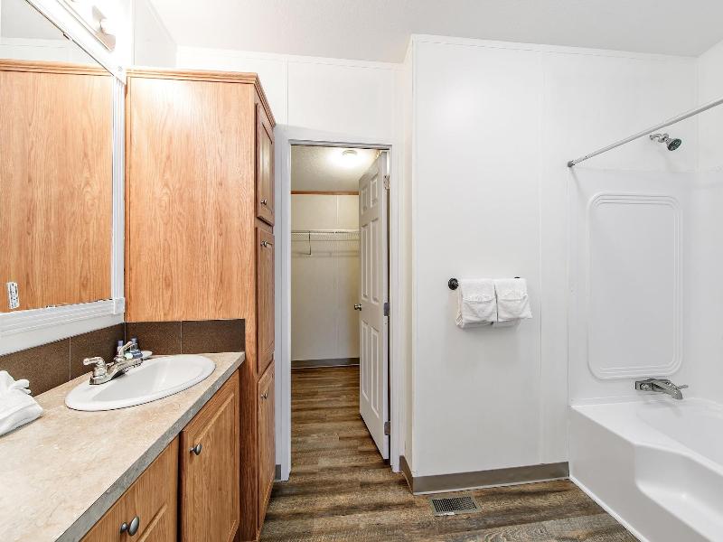 Southern Breeze Lodge image