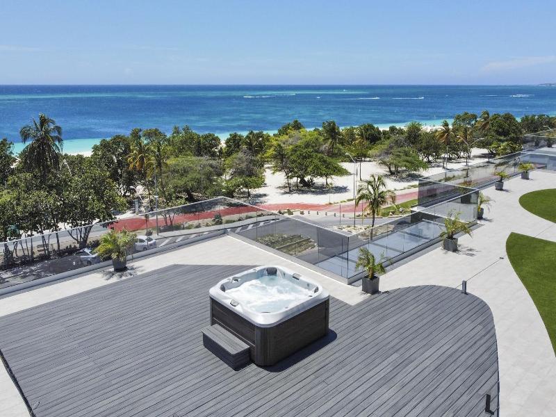 O Condominium Beachfront Residences image