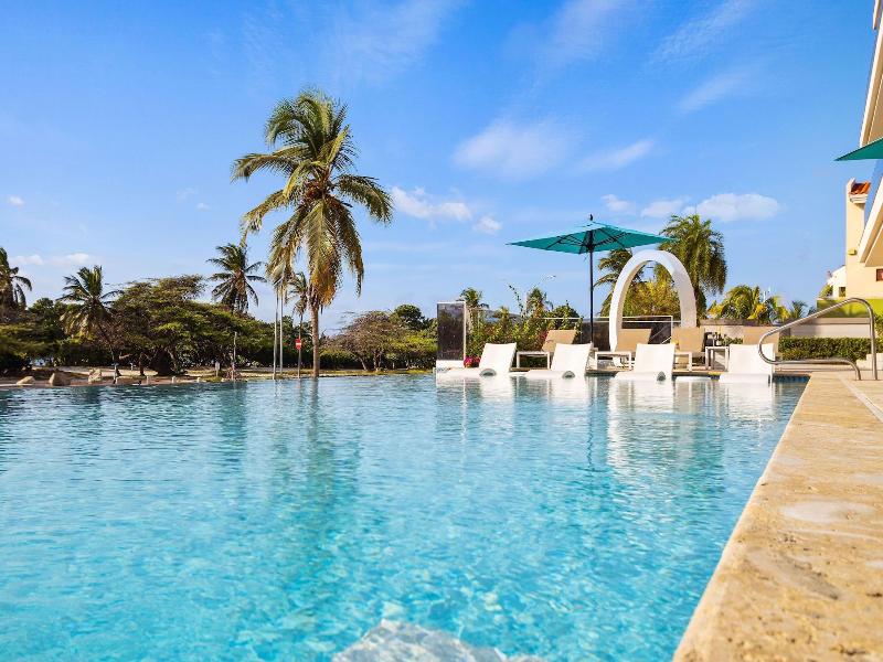 O Condominium Beachfront Residences image