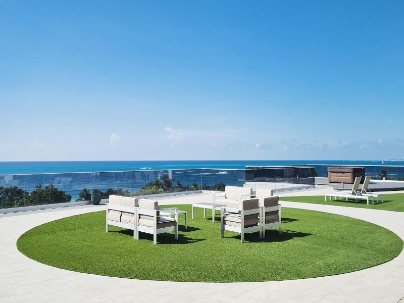 O Condominium Beachfront Residences image