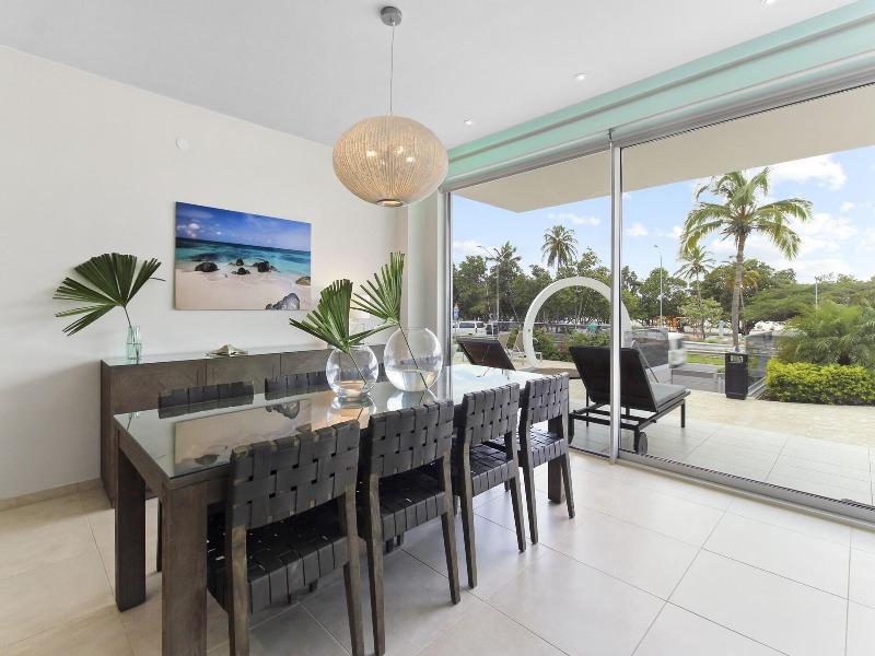O Condominium Beachfront Residences image