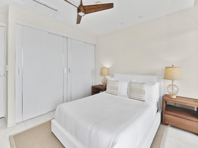 O Condominium Beachfront Residences image
