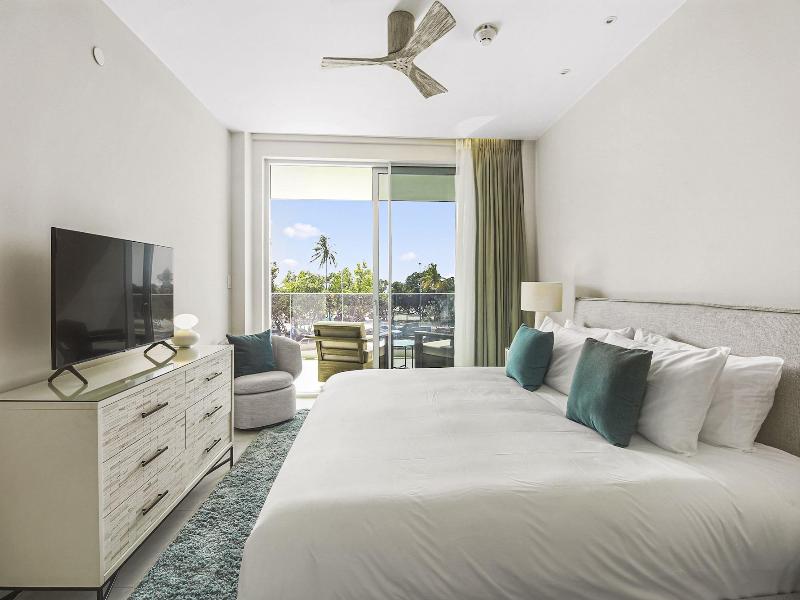 O Condominium Beachfront Residences image
