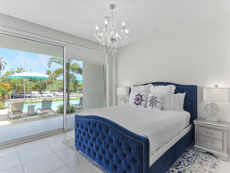O Condominium Beachfront Residences image